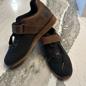 NOBULL lifters great condition size 8